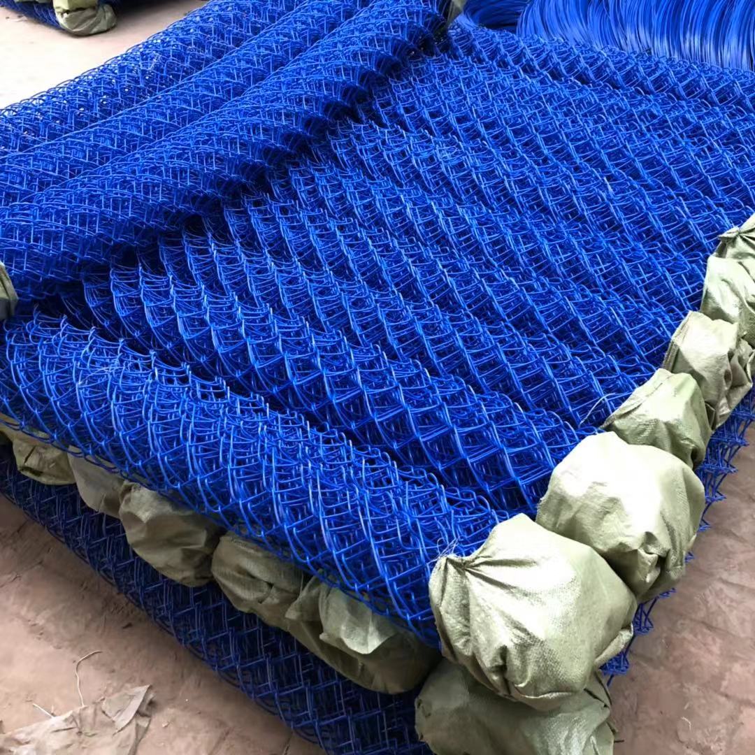 昆明包塑勾花網案例圖片2