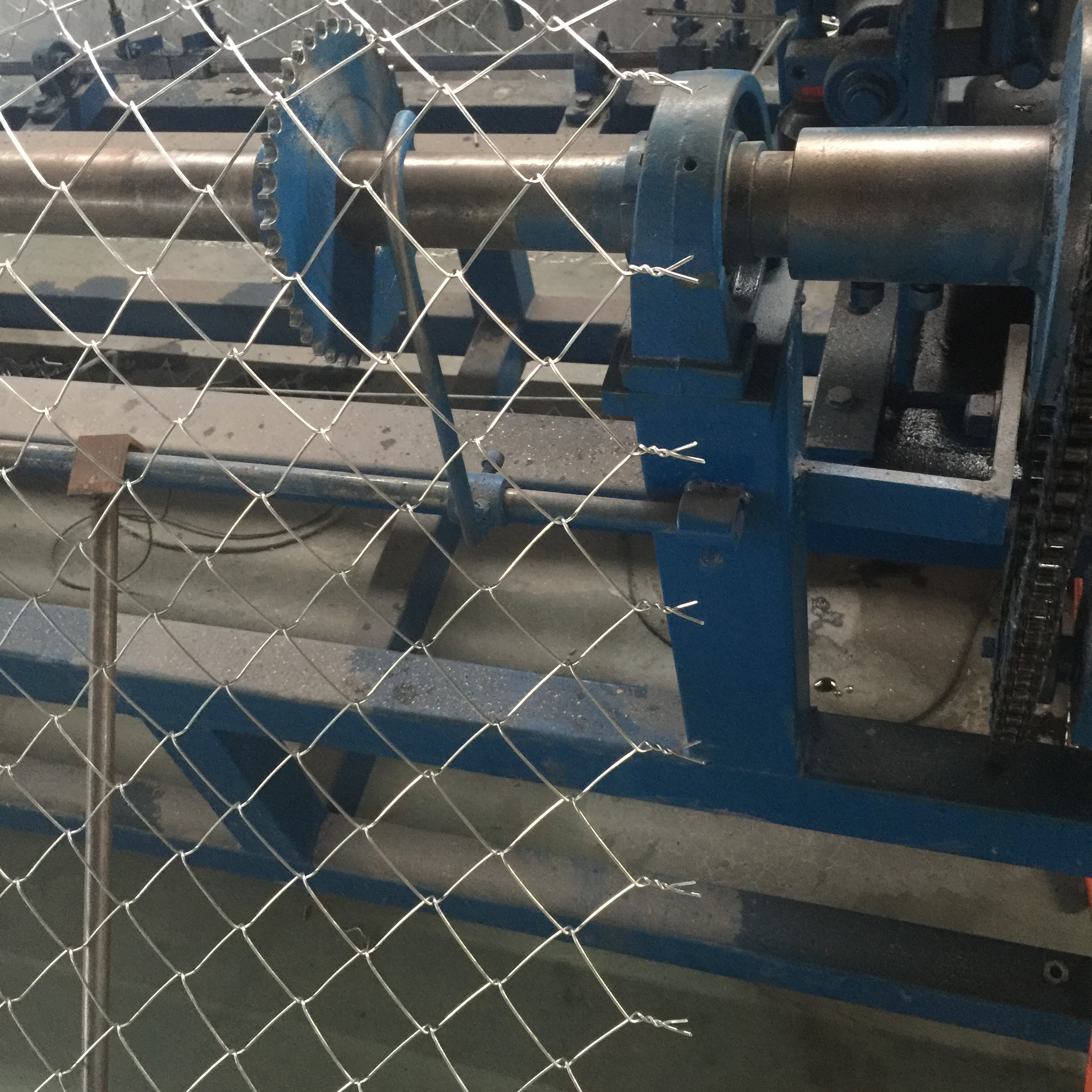 新疆擰邊勾花網圖片2